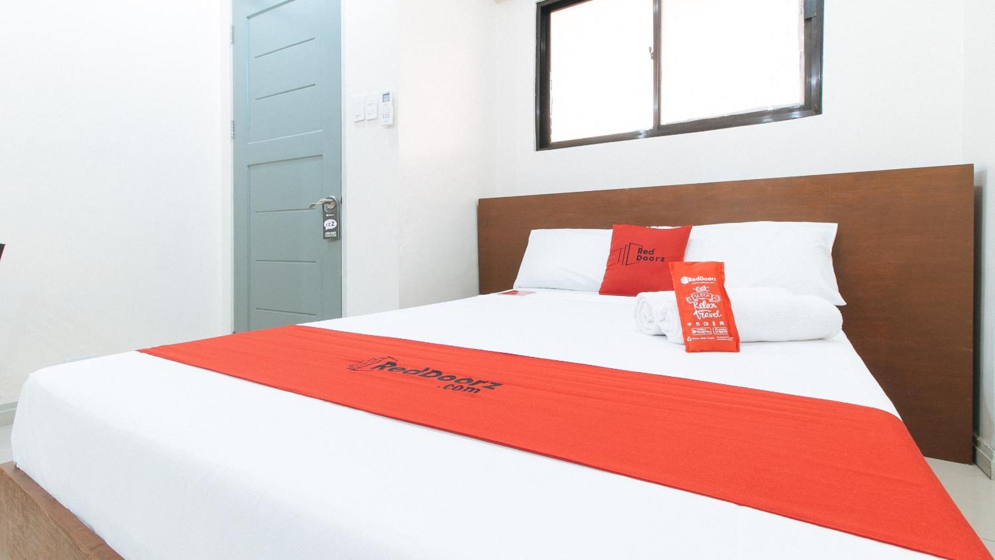 Reddoorz Near Pasay Taft Hotel Bagian luar foto