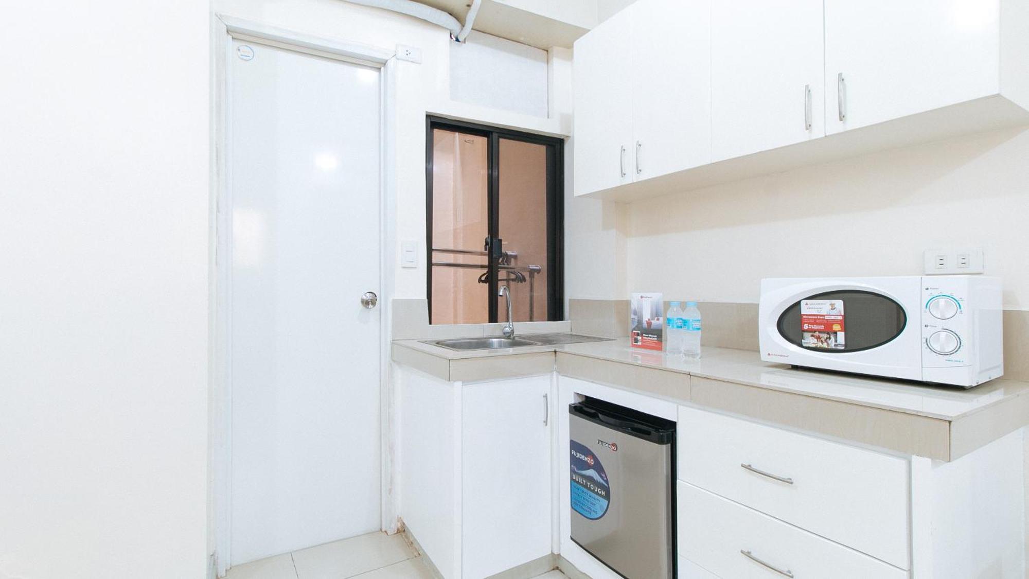 Reddoorz Near Pasay Taft Hotel Bagian luar foto