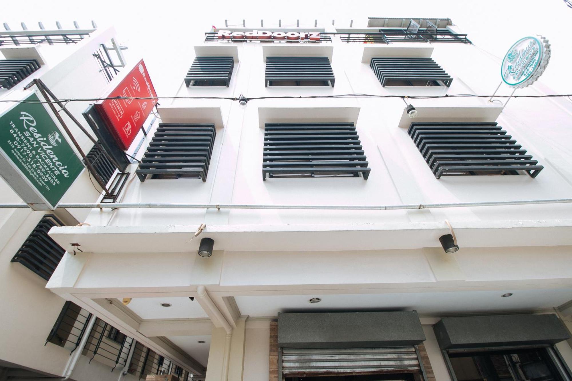 Reddoorz Near Pasay Taft Hotel Bagian luar foto